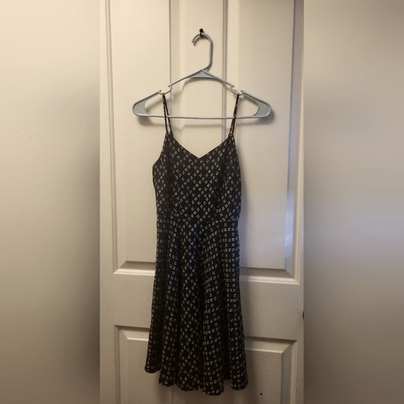 Old Navy Dresses & Skirts - Old Navy Women's Black Fit & Flare Spaghetti Strap Dress